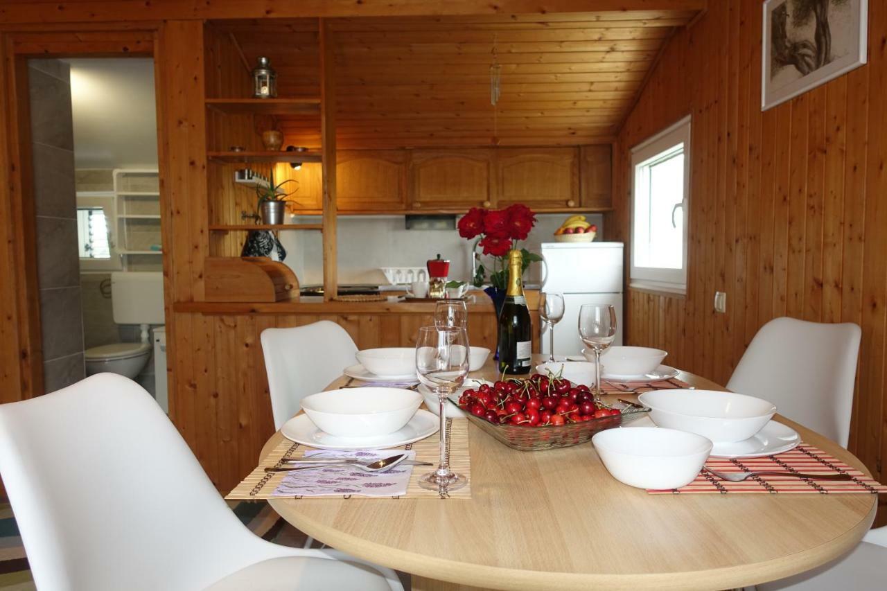 Apartman Joy Nin Extérieur photo