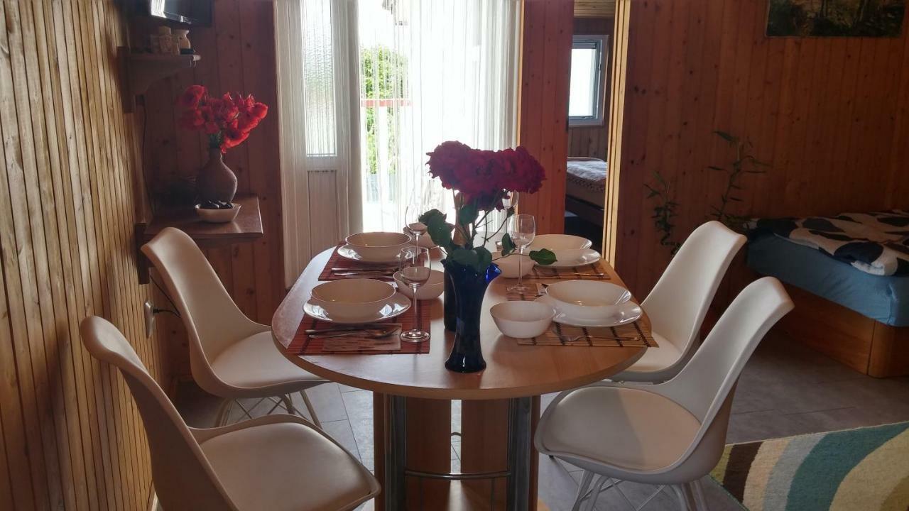 Apartman Joy Nin Extérieur photo