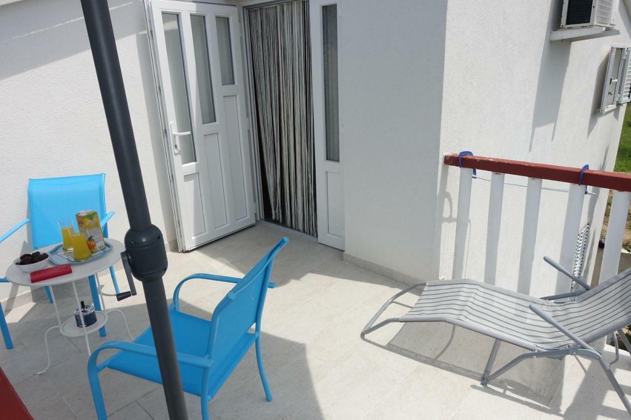 Apartman Joy Nin Extérieur photo